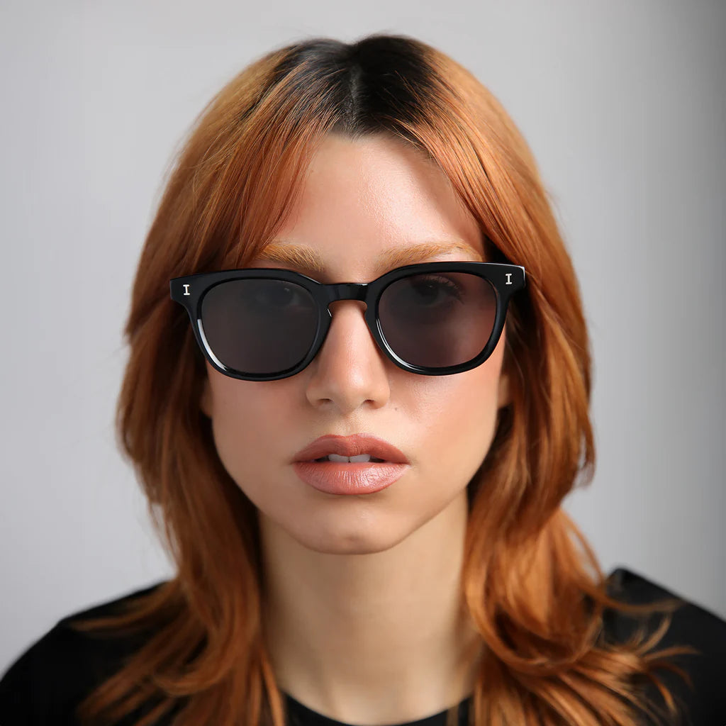 illesteva Veneto Sunglasses