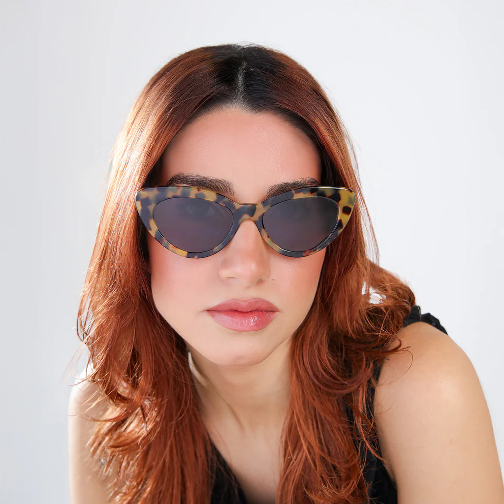 illesteva Pamela Sunglasses