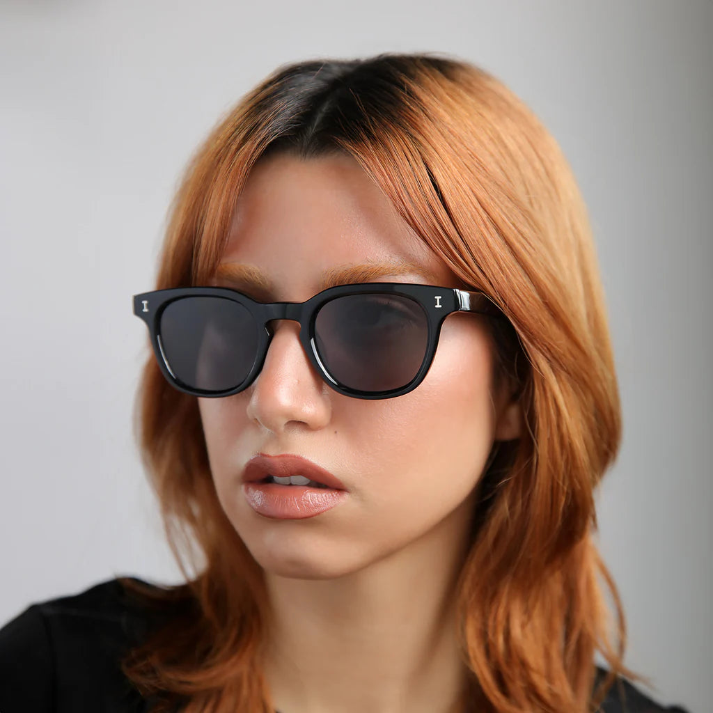 illesteva Veneto Sunglasses