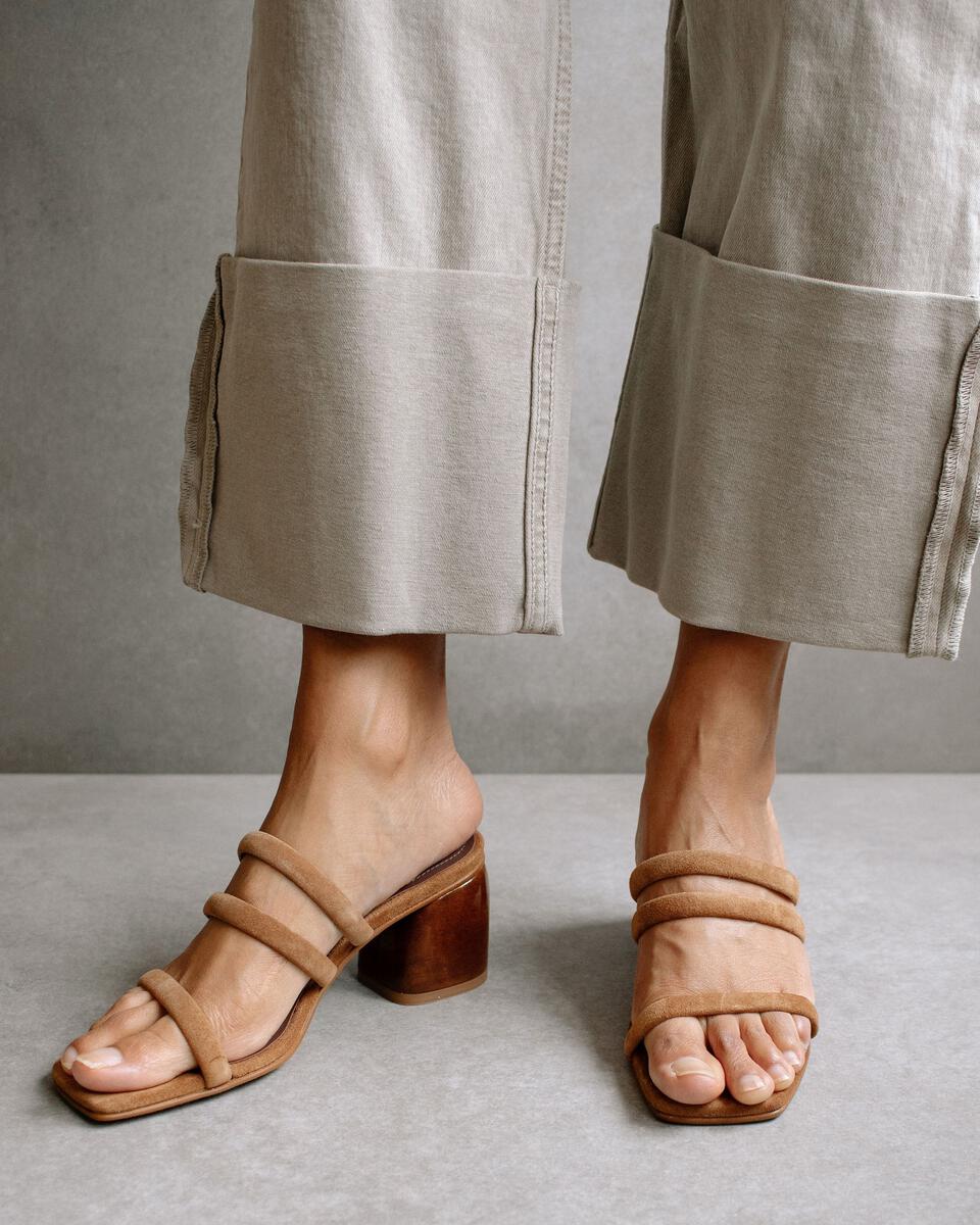 Alohas Indiana Suede Block Heel Sandal