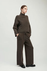 Common Knit Chunky Mockneck Sweater