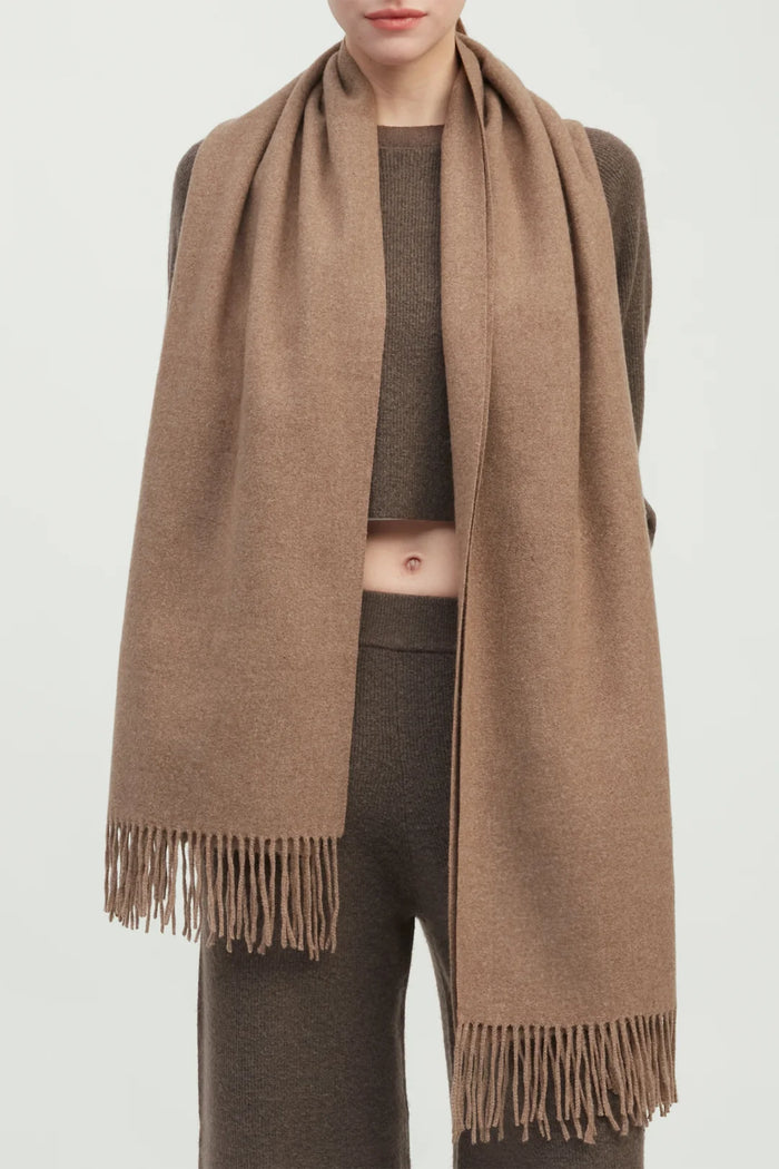 Common Knit Mongol Soft Scarf