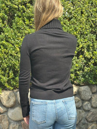 Kinross Cashmere Chunky Trim Turtleneck