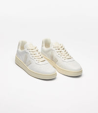 Veja V-90 Sneaker