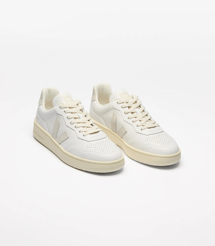 Veja V-90 Sneaker