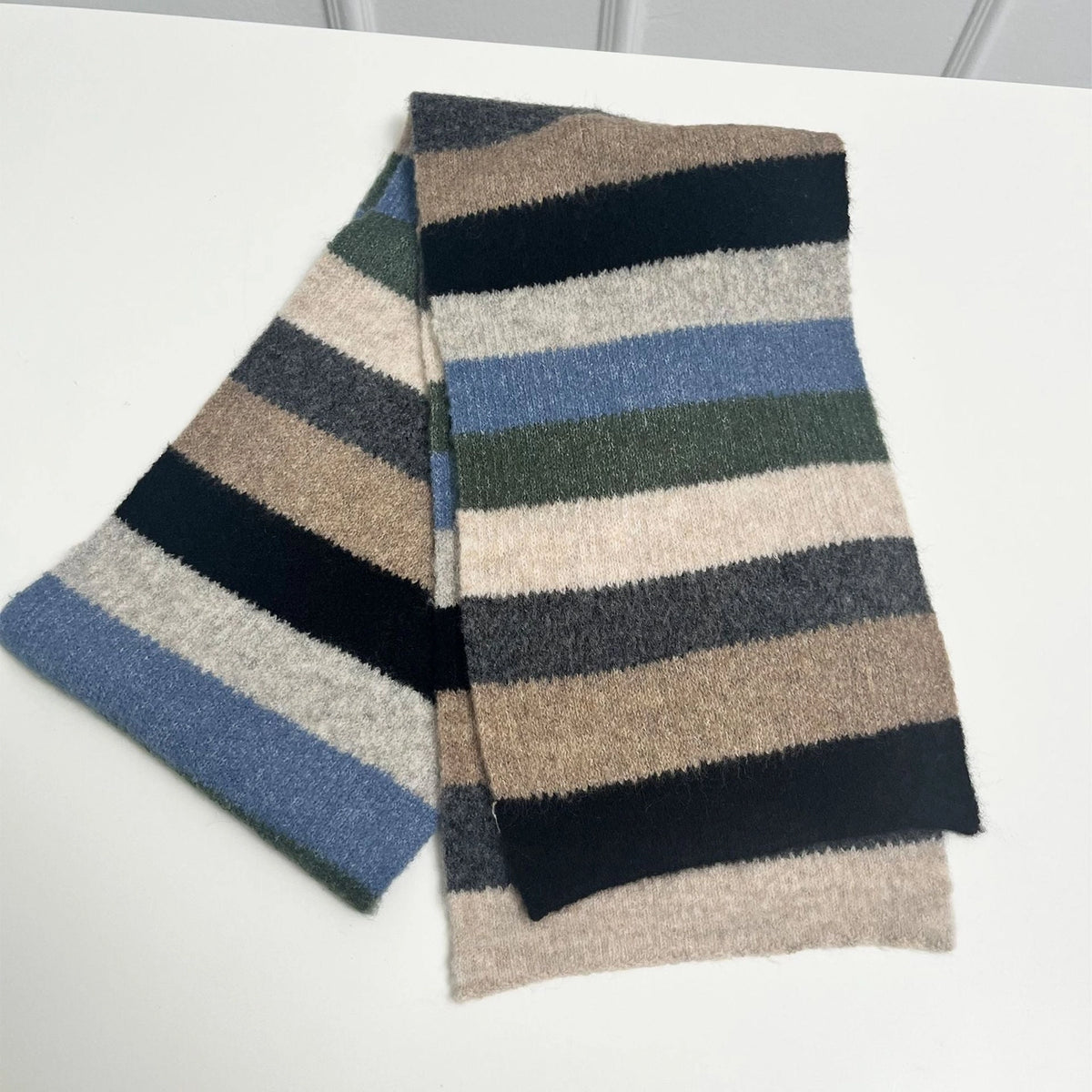 Contrast Striped Wool Knit Scarf
