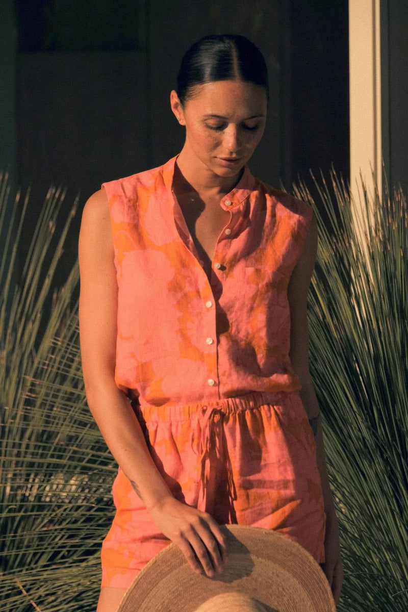 Trovata Birds of Paradis Eres Sleeveless Floral Print Shirt