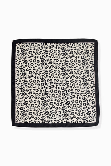 Common Knit Leopard Print Bandana