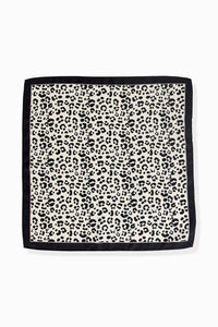 Common Knit Leopard Print Bandana