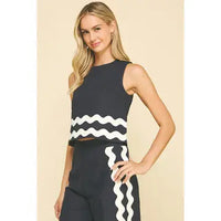 Pinch Embroidered Detailed Crop Top