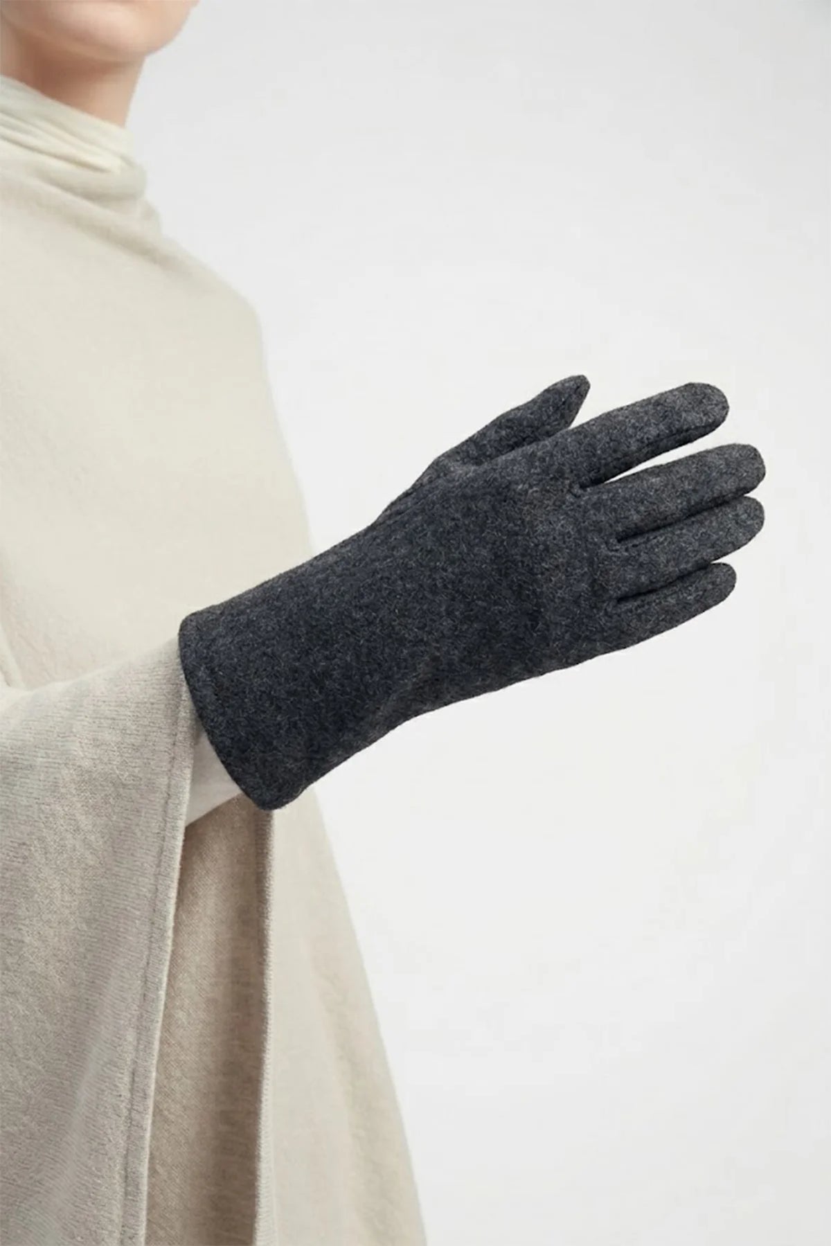 Common Knit Chic Plain Gloves