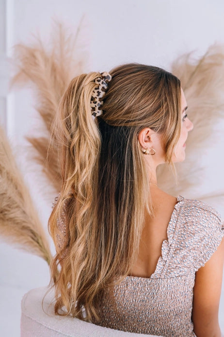 Teleties Blond Tortoise Medium Classic Hair Clip