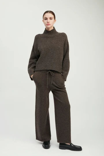 Common Knit Chunky Mockneck Sweater