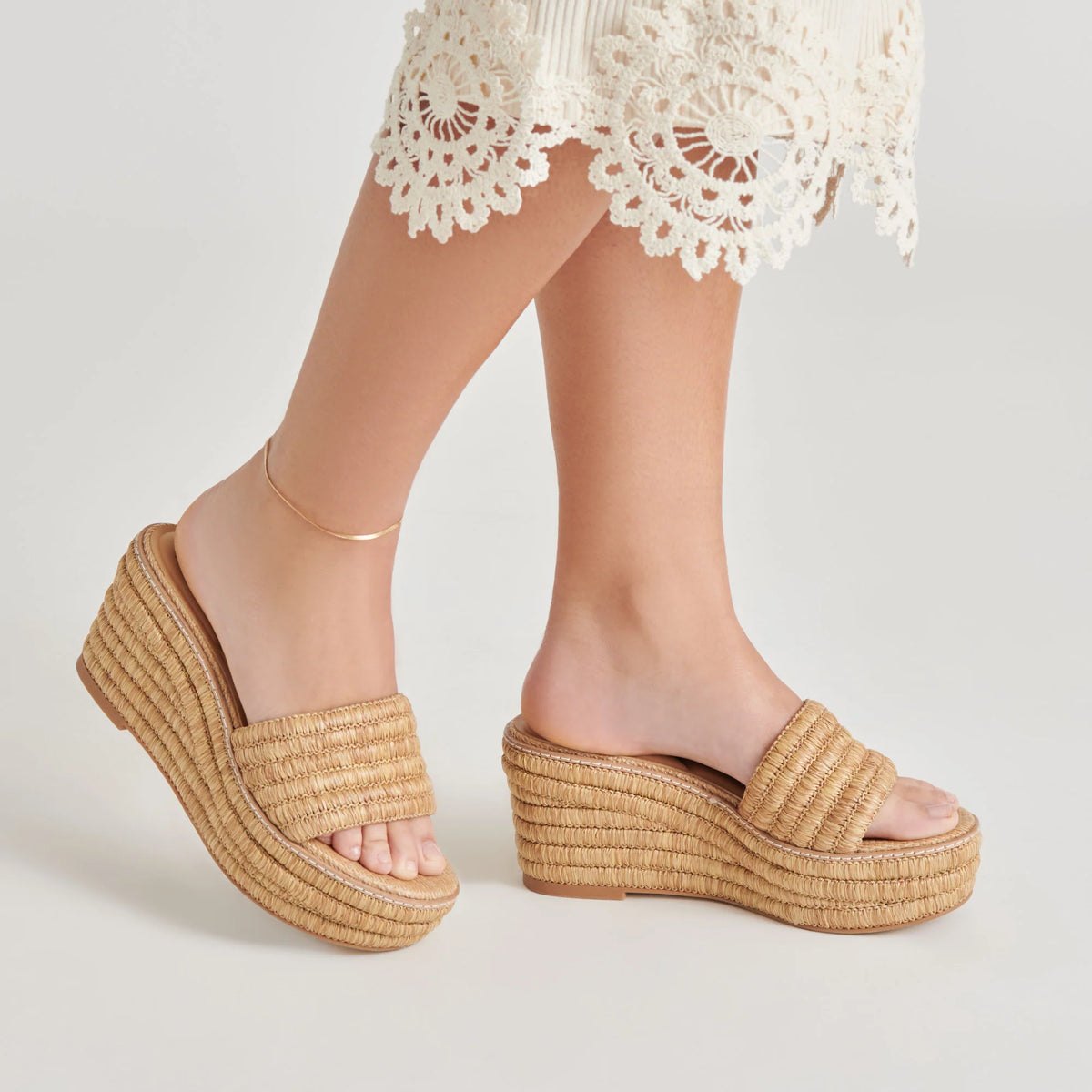 Dolce Vita Throne Wedges Light Natural Raffia