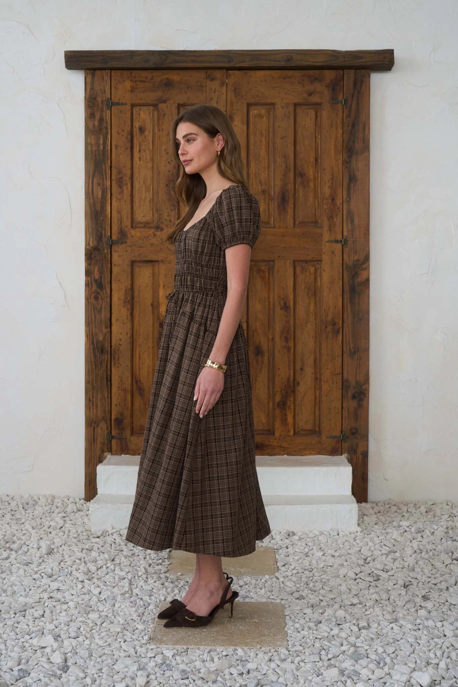 Moon River Plaid Shirred Puff Sleeve Midi Dress