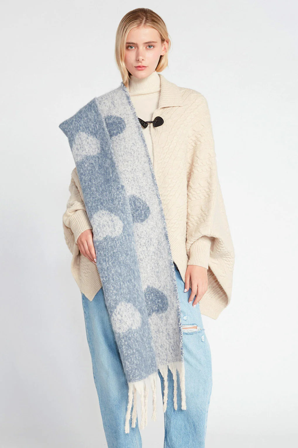 Look by M Knitted Heart Tassel Scarf
